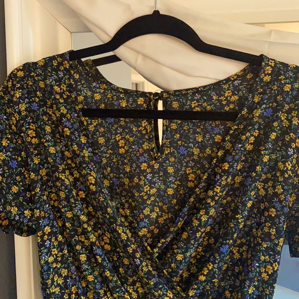 Flower Blouse - Picture 3 of 4